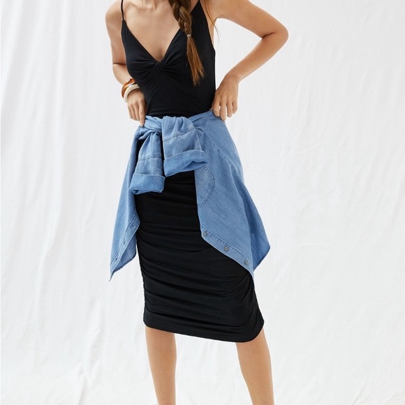 ANTHROPOLOGIE BLACK GATHERED SLIP DRESS LARGE - Picture 2 of 6